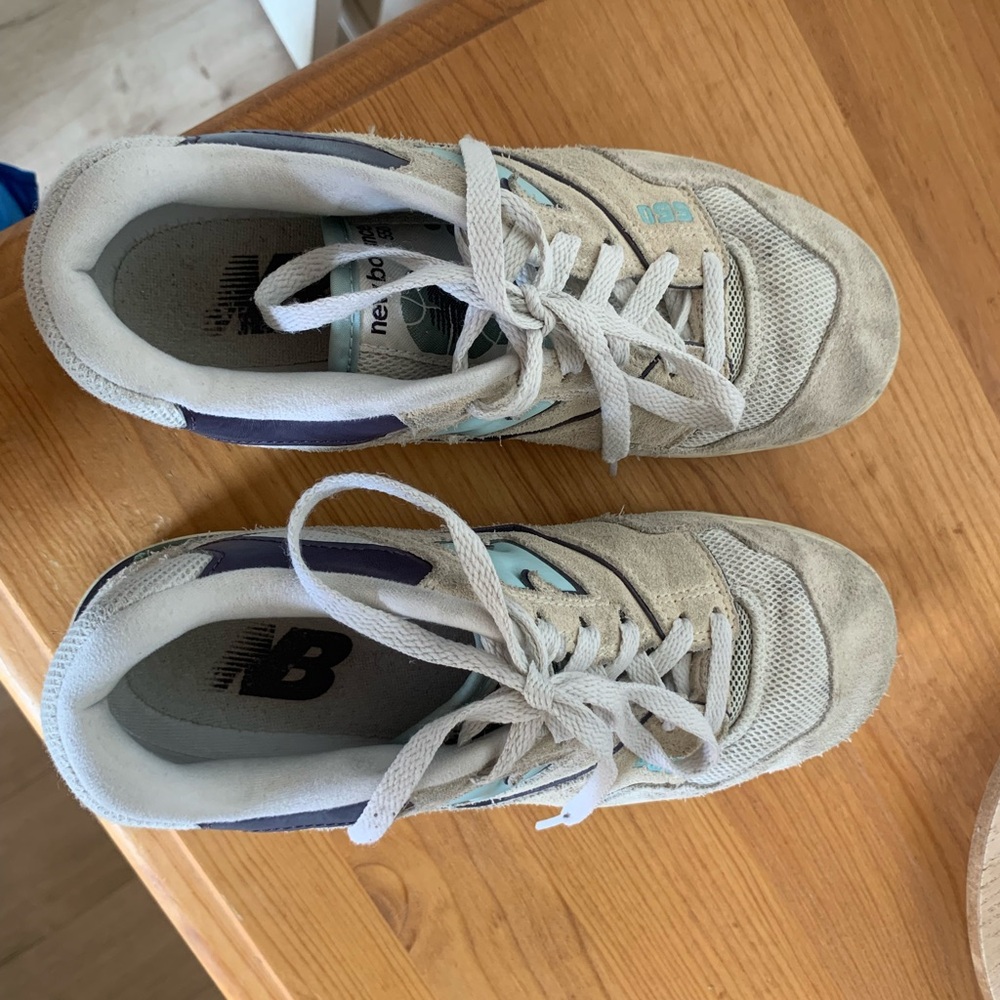 New Balance Sneakers - Picture 1 of 2